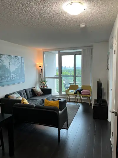 Available Immediately *UNFURNISHED* Water inclusive , heat and electricity extra This unit is perfec...