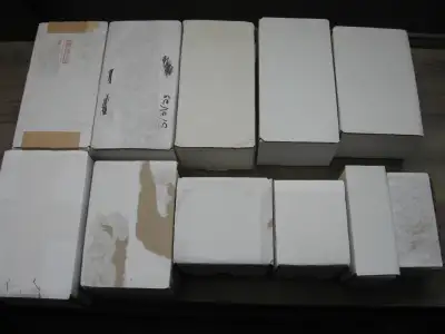 BOITE POUR CARTES DE SPORTS/BOXES FOR SPORTS CARDS, View more