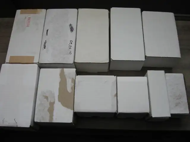 BOITE POUR CARTES DE SPORTS/BOXES FOR SPORTS CARDS in Other in Edmundston - Image 2