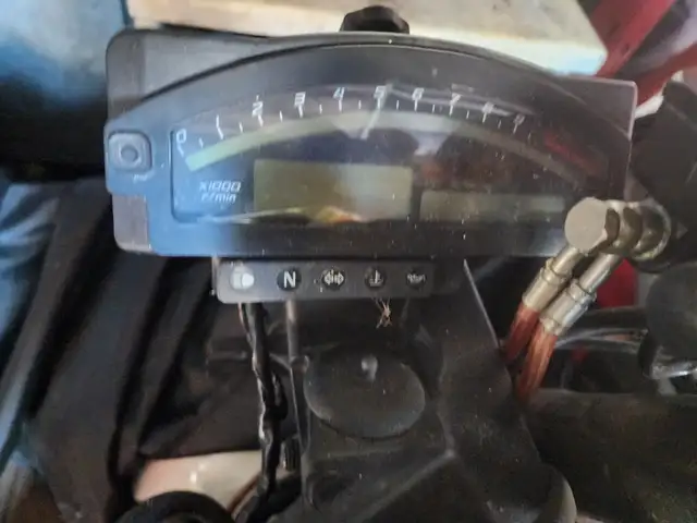 Honda RC51 Motorcycle Track, Race, Stunt Bike in Other in Windsor Region - Image 6