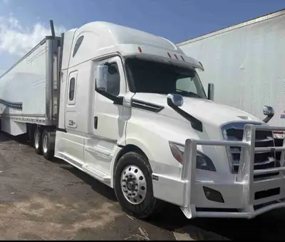 Looking for Team AZ drivers for Mississauga to Winnipeg Run. Minimum 1 year experience required Stea...
