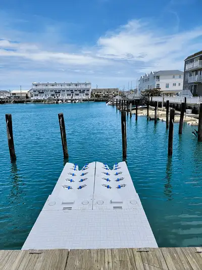 SNAP DOCK CANADA - www.snapdock.ca The Snap Port Advantage #1 Floating PWC Lift on The Market. Unive...