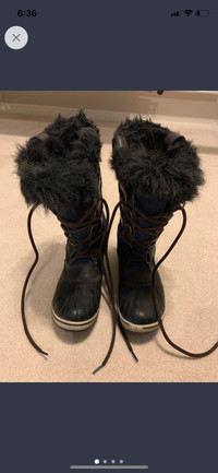 Sorel Size 7.5 Waterproof Winter Boots