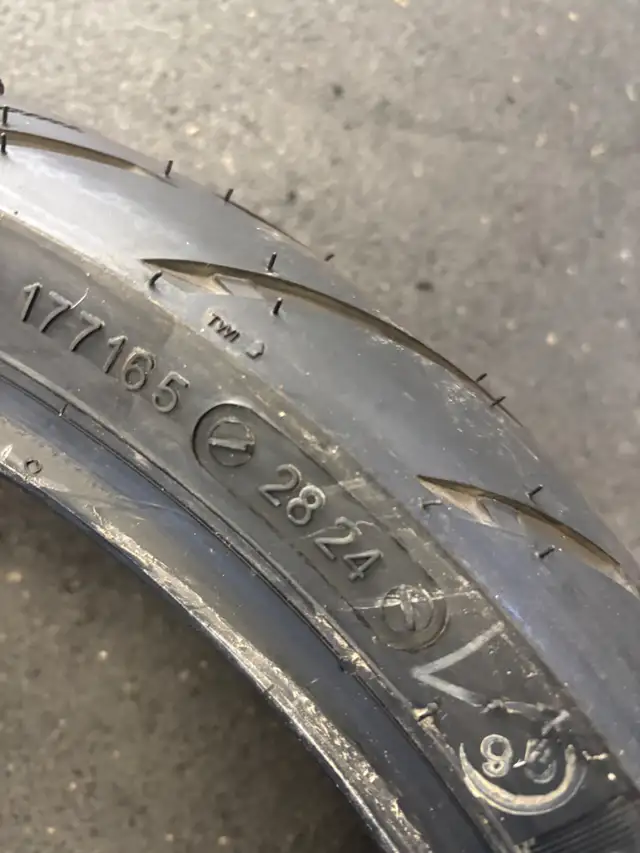 Motorcycle tires 400cc and under in Motorcycle Parts & Accessories in Mississauga / Peel Region - Image 2