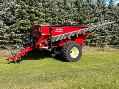 2020 Salford Valmar 8711 72’ 11 ton, two hoppers Hydraulic drive and fan Section control ISO bus con...