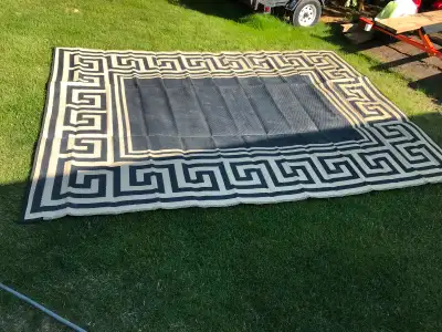 9 x12 R.V MAT USED 2 TIMES NO HOLES ….NO PETS NO FIRE BURN MARKS IN EXCELLENT SHAPE …THIS MAT IS GRE...
