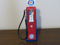 1/24 scale gas pump,  3 hanging trailers