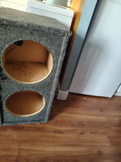 2 12 in subwoofer in a box 50$, View more