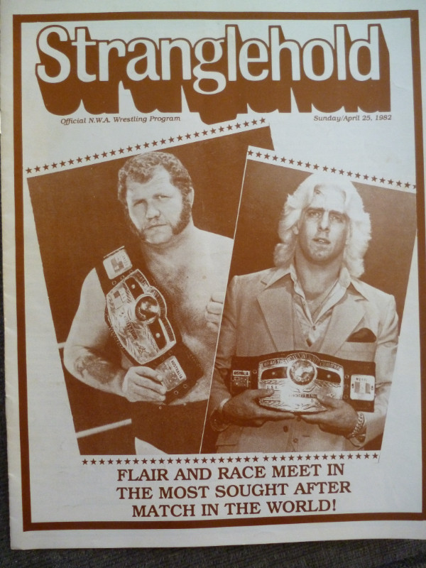 Toronto MLG Stranglehold wrestling programs x 9 1982-84 Flair + dans Art et objets de collection  à Peterborough - Image 2