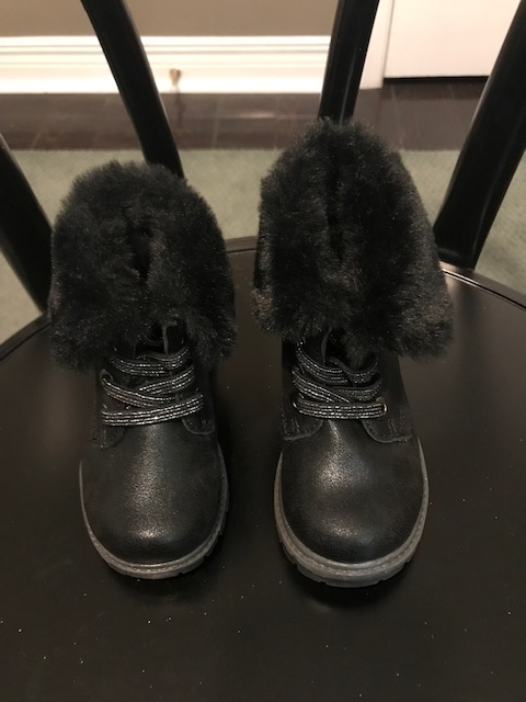 Toddler Girls Winter Boots Size 5 in Kids & Youth in Ottawa - Image 2