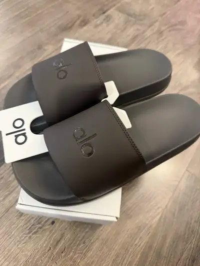 Alo Yoga brown slides size 10, View more