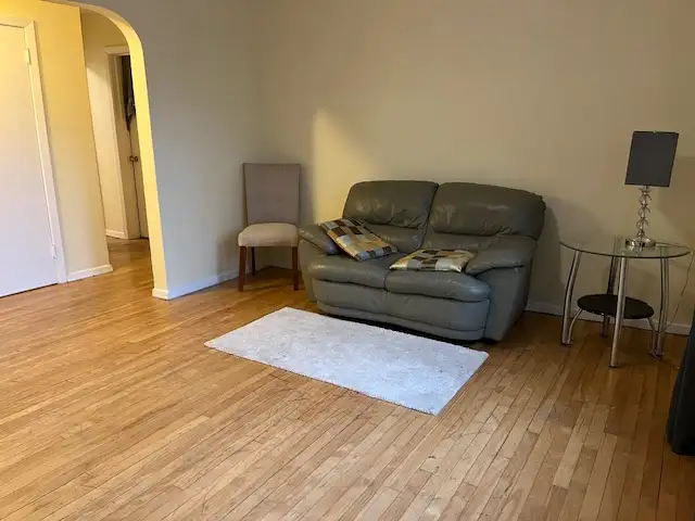 COZY, BRIGHT 2 BEDROOM on Windsor Street in Long Term Rentals in City of Halifax - Image 6