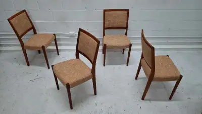 4 Chaises scandinave en teck mid-century restaurées, View more