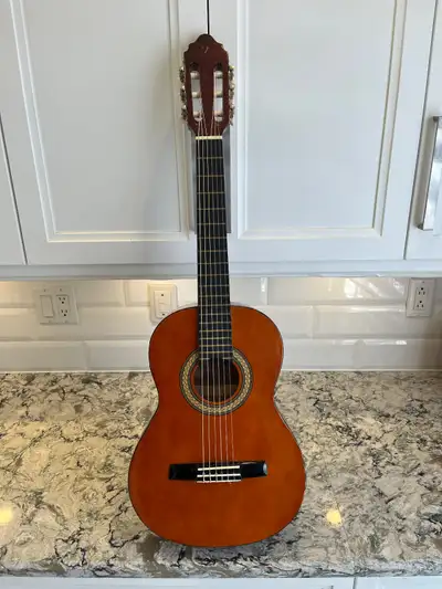 Valencia CG150K-II small Guitar, View more