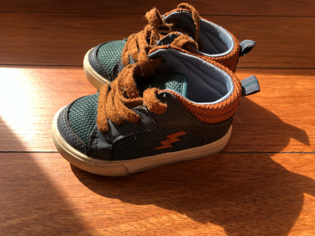 Carters baby shoes size 5 dans Vêtements - 9 à 12 mois  à Ville de Montréal - Image 2