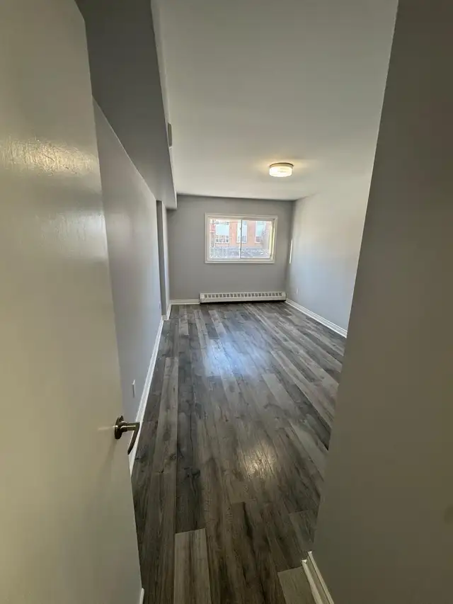 private master bedroom for two people  in Room Rentals & Roommates in Dartmouth - Image 3