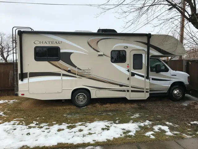 2015 Thor Motor Coach Chateau C24 in RVs & Motorhomes in Saskatoon - Image 5