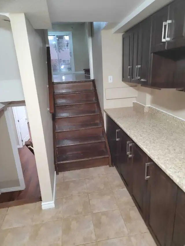 3 BEDROOM BASEMENT IN BRAMPTON  in Long Term Rentals in Mississauga / Peel Region - Image 5