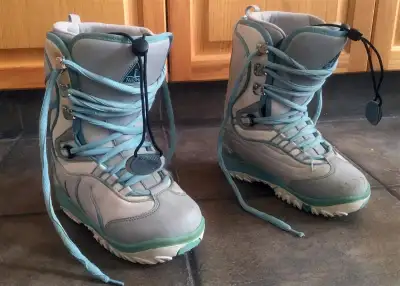 Nishi Snowboard Boots ~ 230 Mondopoint, View more
