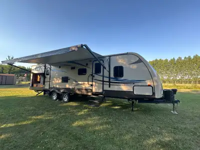 2013 Crossroads Sunset Trailer 31’ Trailer Bunk House Over Kitchen Crossroads Sunset Trail Reserve S...