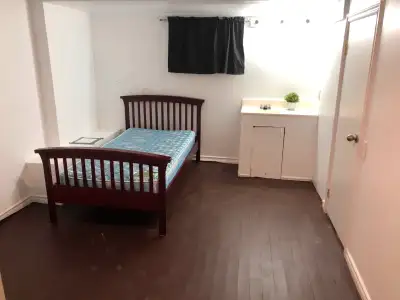 Room for rent near Mohawk college