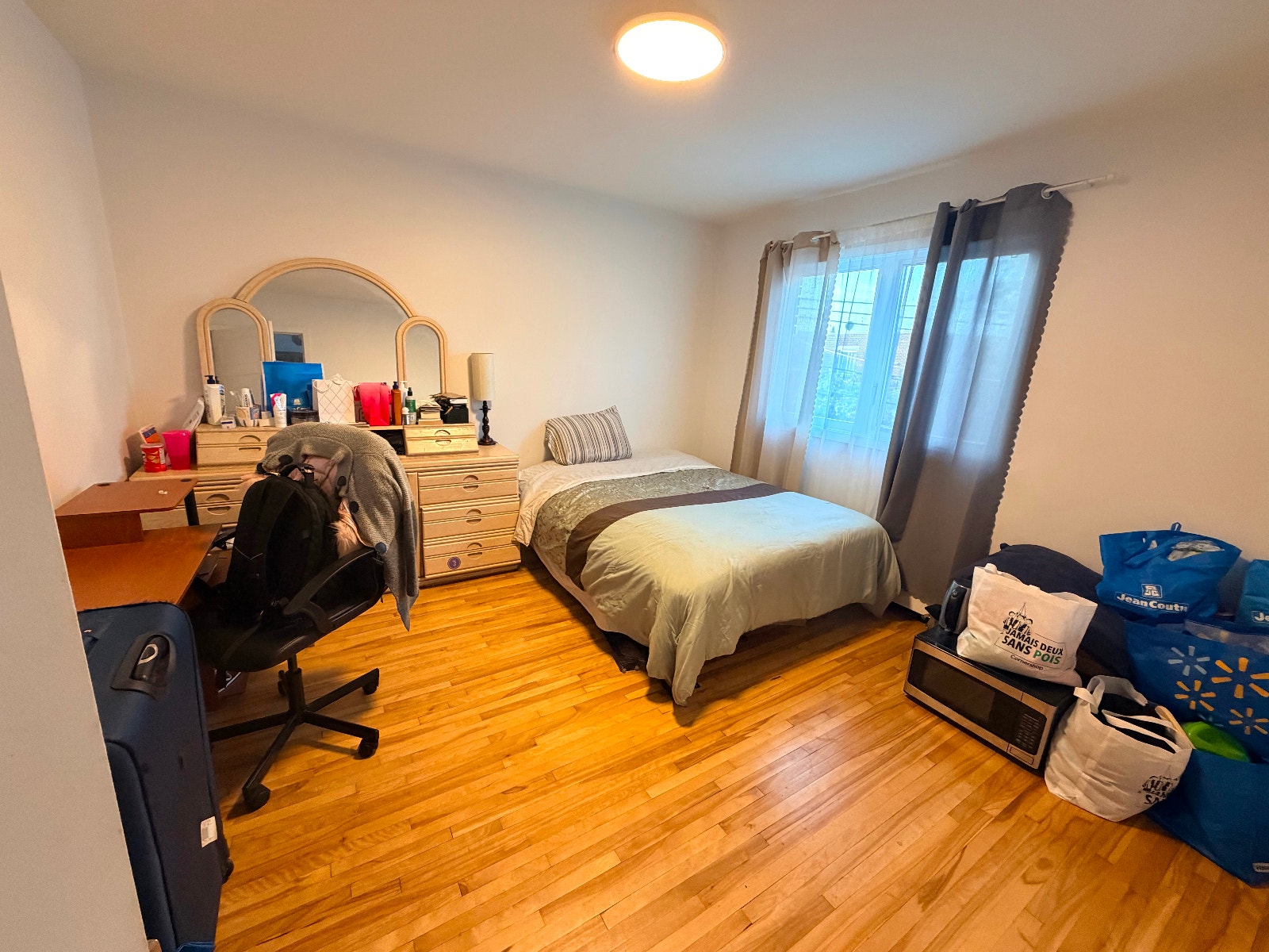 Grande chambre meublée à louer — photo 1