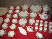 Service de porcelaine fine Aynsley Louis XV, 8328, 117 morceaux
