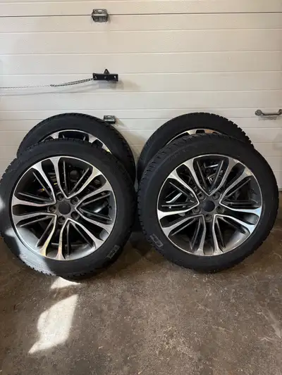 225/50/18 General Altimax winter tires on 18” Hyundai wheels. Tires are in great shape with 7-8 32nd...