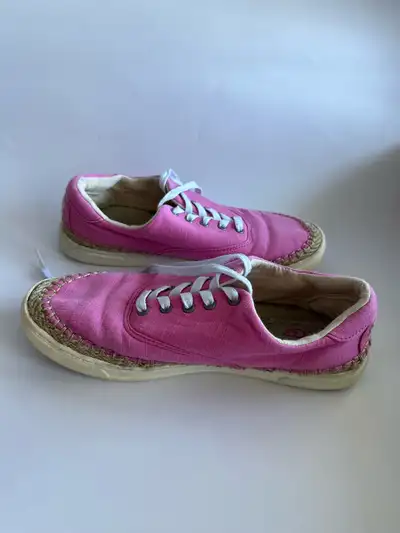 UGG Eyan II Pink Azalea Women's sneakers in size US 8, View more