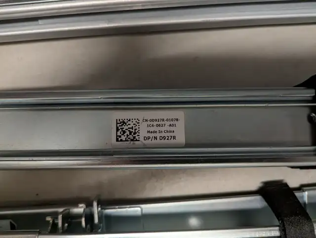 Dell PowerEdge rack mount rails in Servers in Ottawa - Image 3