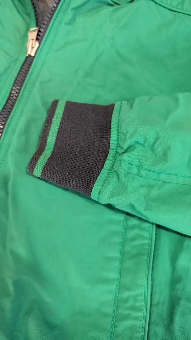 Tommy Hilfiger green windbreaker jacket - fall or spring men's  in Men's in Oshawa / Durham Region - Image 6
