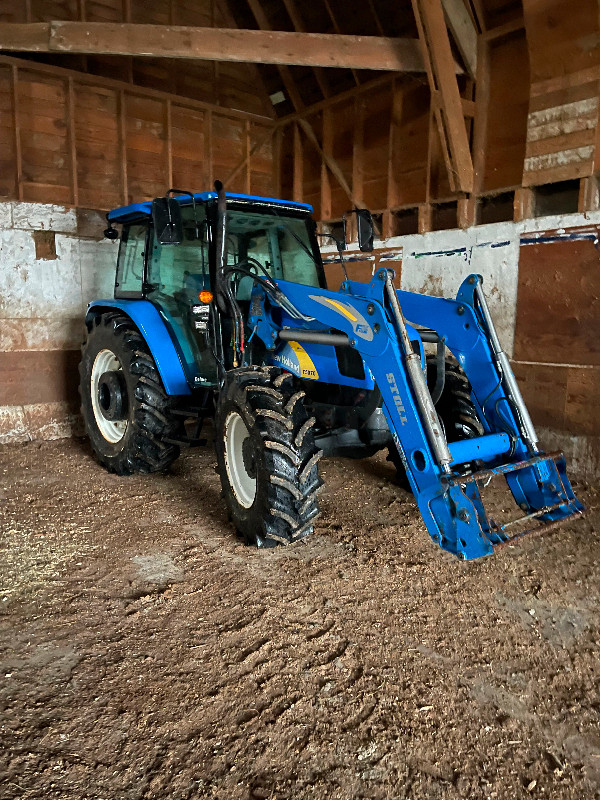 2012 New Holland T5070 Loader Tractor in Farming Equipment in Chilliwack - Image 2