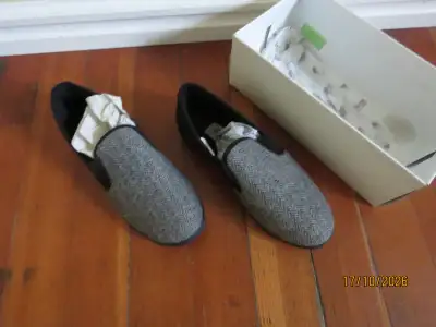 Men's slippers, View more