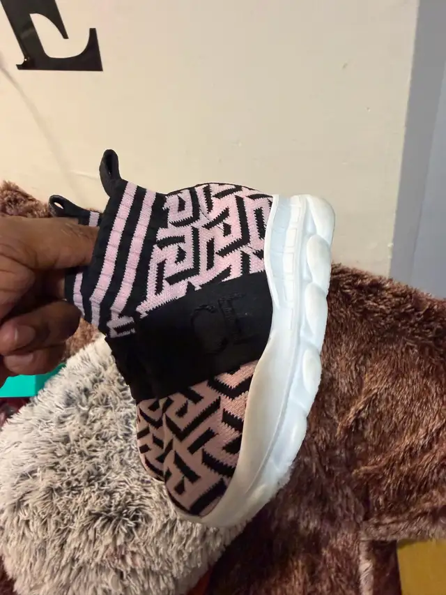Versace Toddler Shoe in Clothing - 6-9 Months in City of Toronto - Image 6