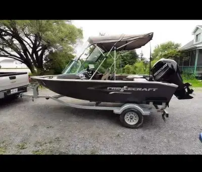Selling a meticulously equipped, turnkey [2017 Princecraft Nanook DLX(16' 6" length, wide 87" beam)....