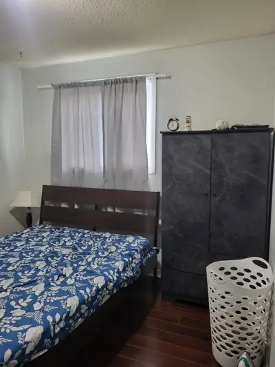 3 BEDROOM DETACHED HOUSE FOR RENT IN BRAMPTON FOR $2500/month (+ 75% utilities) *Available on Novemb...