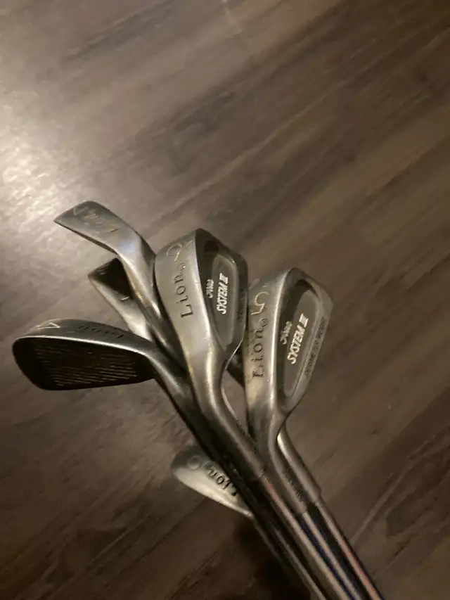 Men’s golf clubs left in Golf in Guelph - Image 2