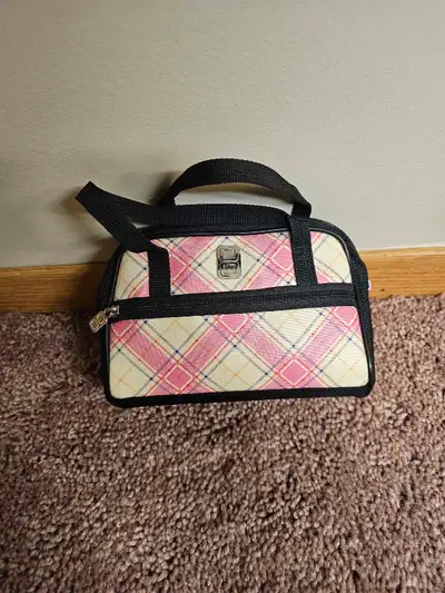 Pink Nintendo ds carrying case, View more