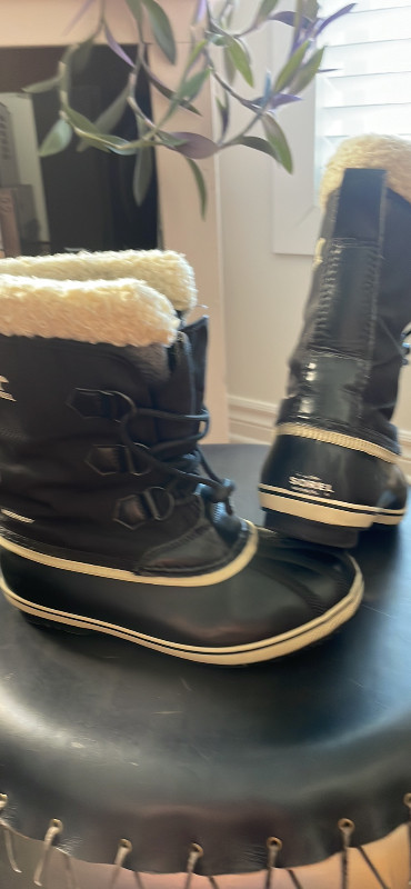 Men’s size 7 Waterproof Sorel Black Boots in Men's Shoes in Ottawa
