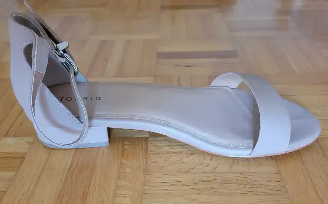 Women's size 12 sandals in Women's - Shoes in Mississauga / Peel Region - Image 5