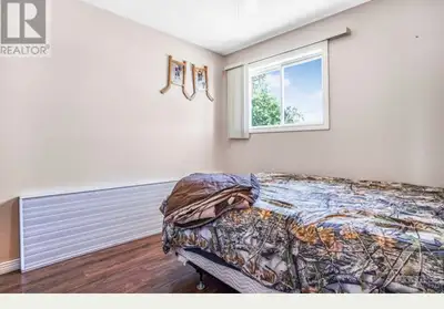 Quiet, private room available for rent, perfect for non-smoking professionals seeking short to mediu...