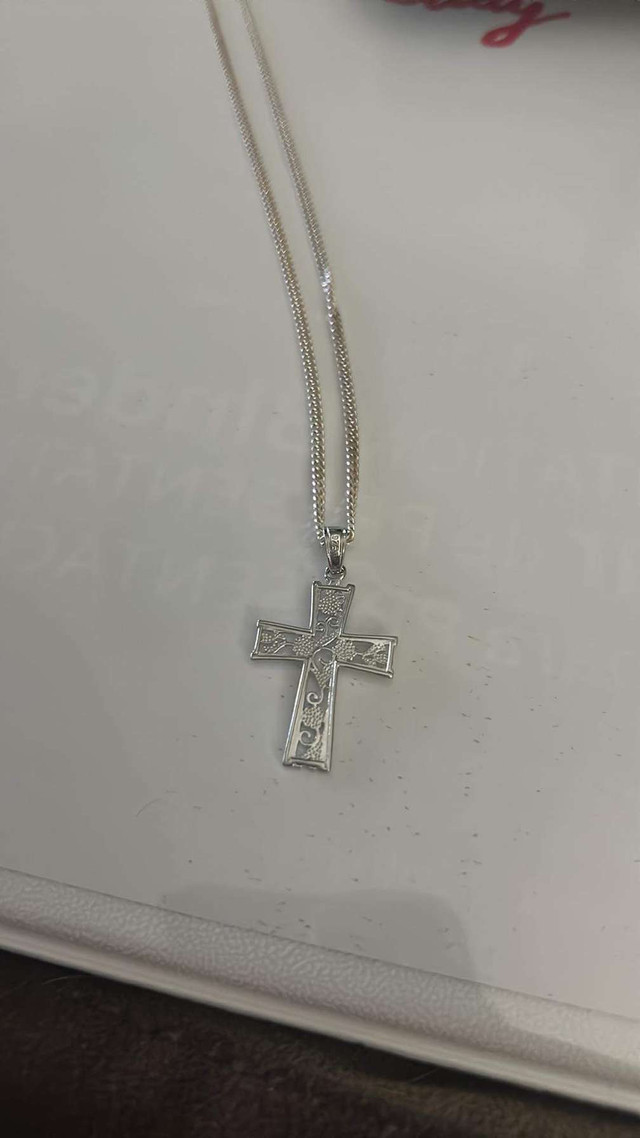 2 Authentic Itallian.925 silver Chains plus cross pendents in Jewellery & Watches in Belleville - Image 3