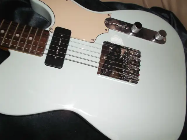 Guitare électrique STAGG model T-serie in Guitars in Sherbrooke - Image 3