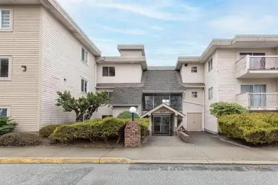 Spacious 2 Beds 1 Bath Second-floor, corner-unit apartment filled with lots of natural light from mu...