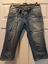 Capri jeans size 3