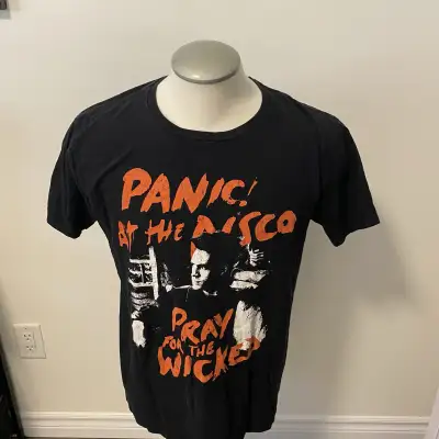 Panic at the Disco band t-shirt men’s size large shirt, View more