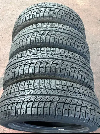 Michelin X-ice 215/55R17 (4 Tires) Winters