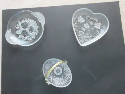 Crystal/glass confectionery small dishes/basket-New- Asking $5 each. Please contact: irene@deltatrav...