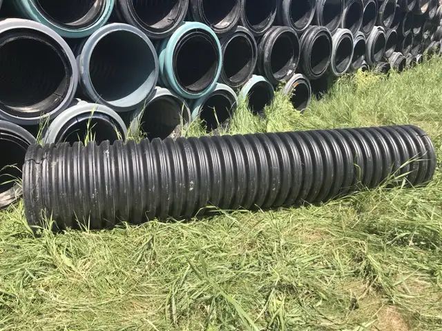 Tuyau de plastique (ponceau) 18" in Other in Drummondville - Image 6