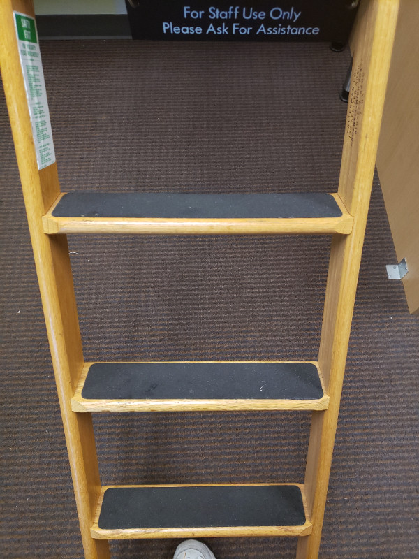 Library 9 foot Red Oak Track Ladder in Other in Winnipeg - Image 3